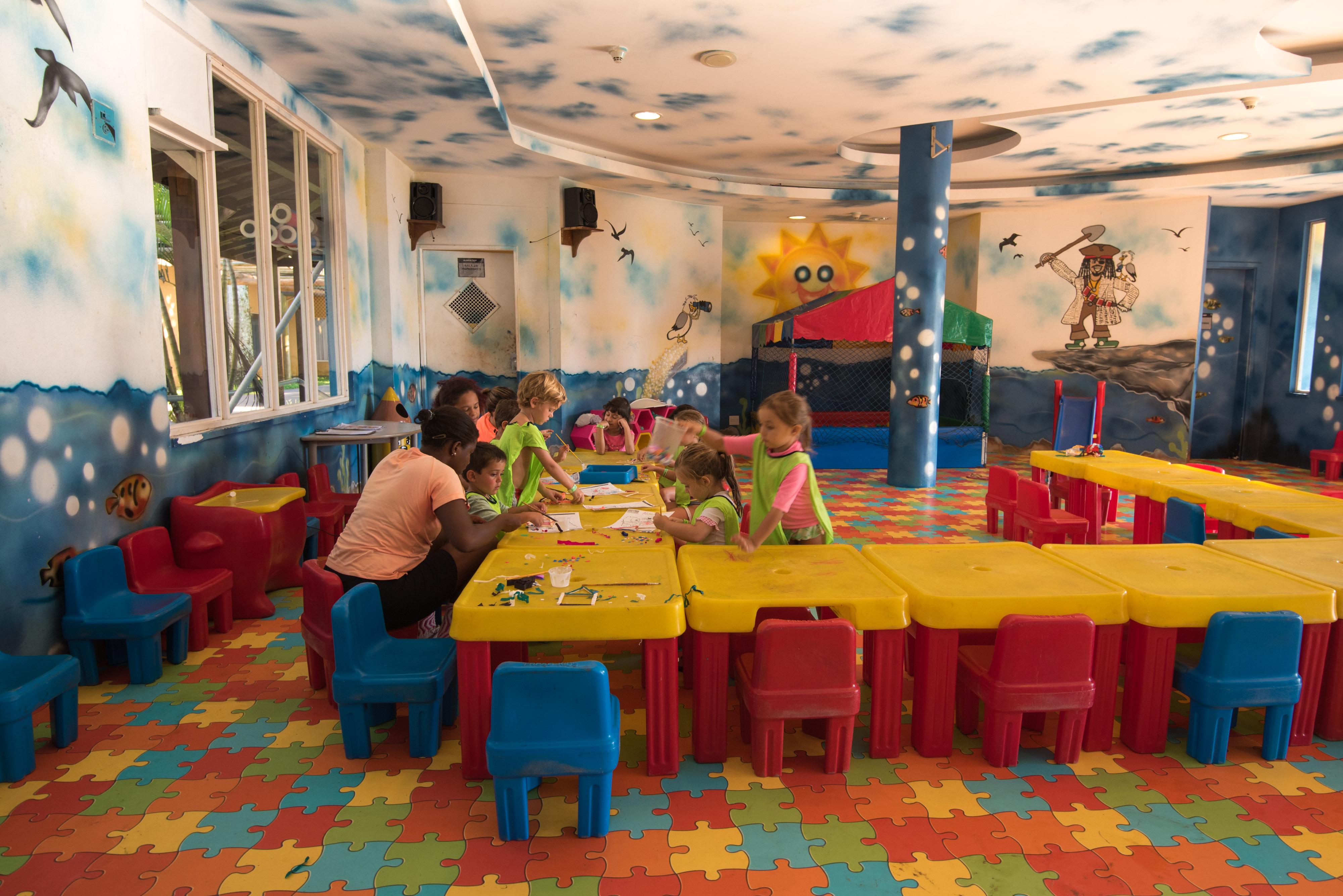 Vila Gale Eco Resort Angra Angra dos Reis Bagian luar foto The children's club at the hotel